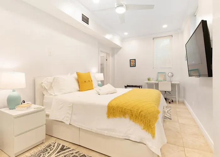 Island Gardens Family Escape, Pool & Car Included