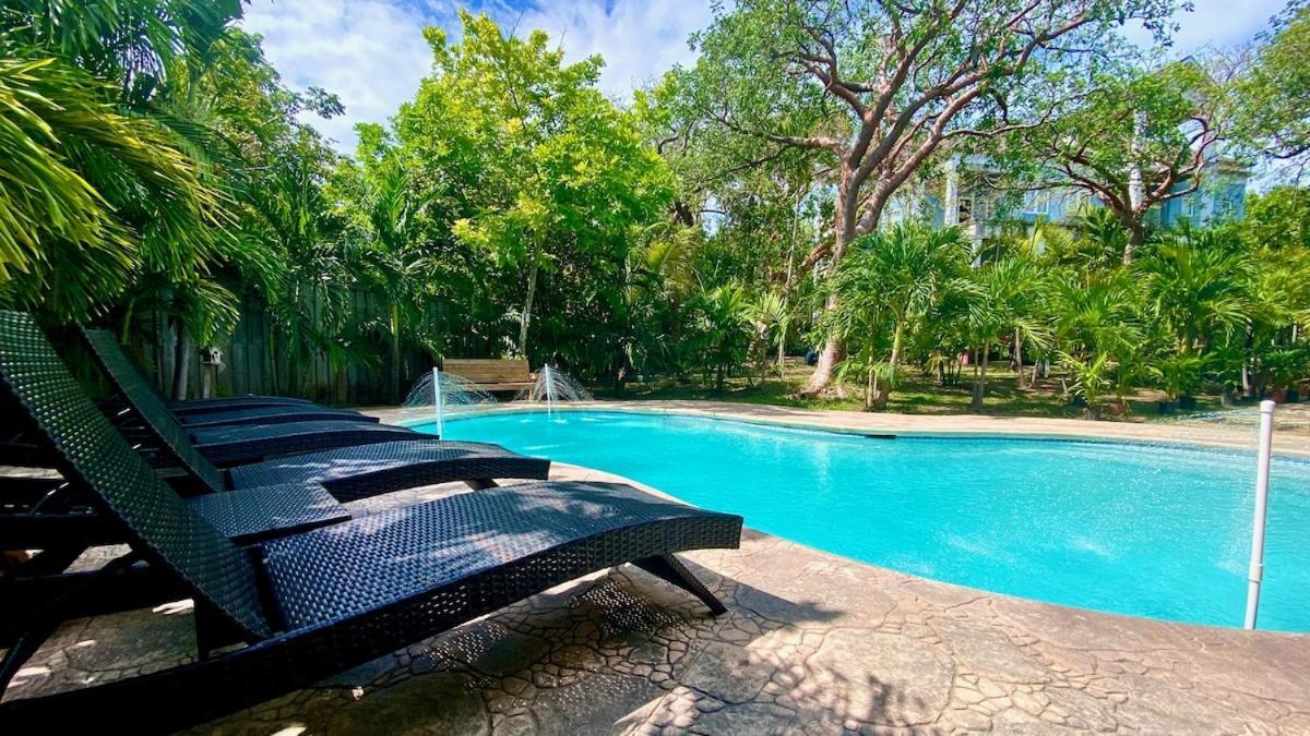 Island Gardens Family Escape, Pool & Car Included *