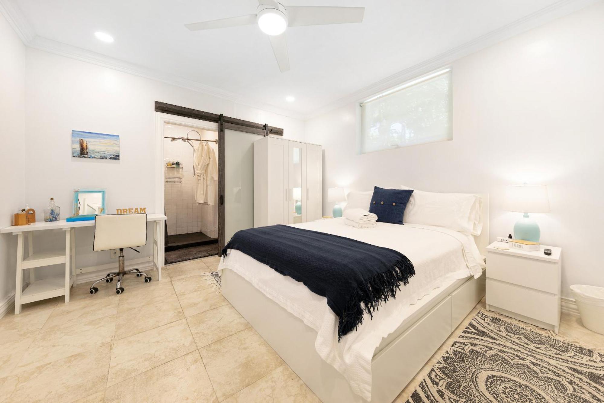 Island Gardens Family Escape, Pool & Car Included Apartment Nassau